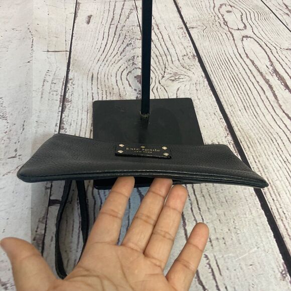 Kate Spade‎ Pebbled Leather Wristlet Pouch Wallet Clutch Black Chic Preppy - Picture 12 of 16